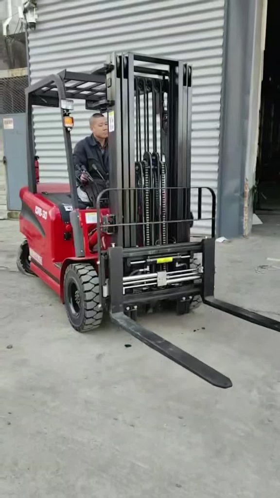 FY-20 Electric Forklift — Operation 2