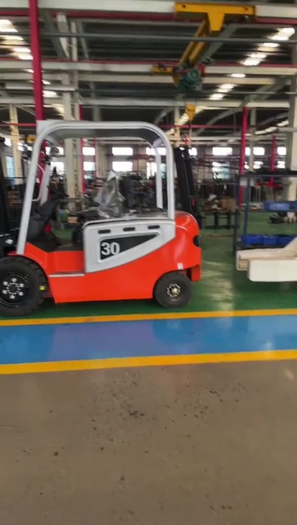 FY30-KII Diesel Forklift — Operation 1